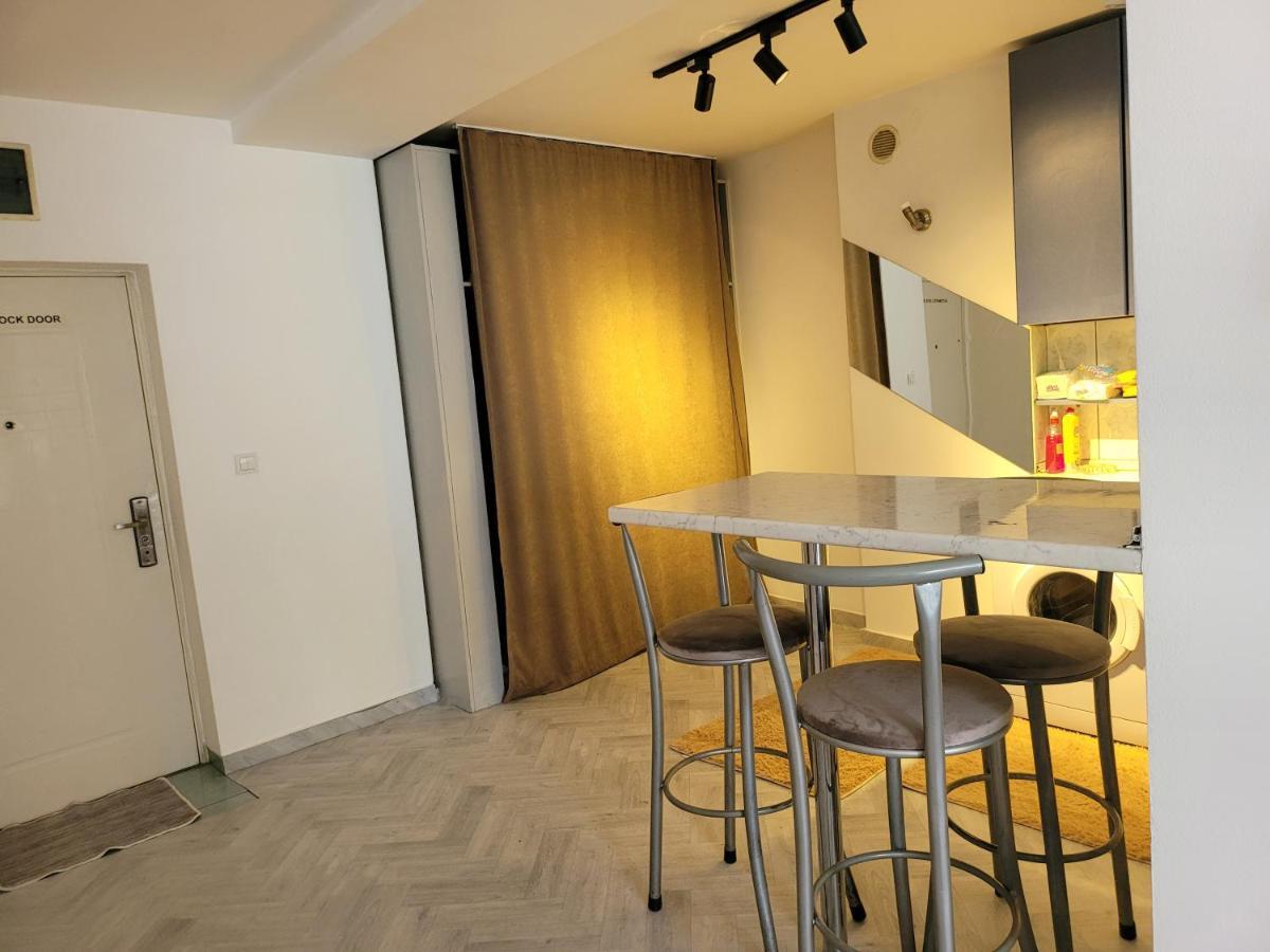 Appartment In Exellent Location سكوبجي المظهر الخارجي الصورة